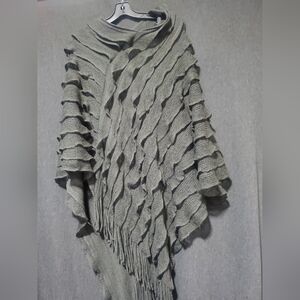 MAX EDITION PONCHO  ONE SZ